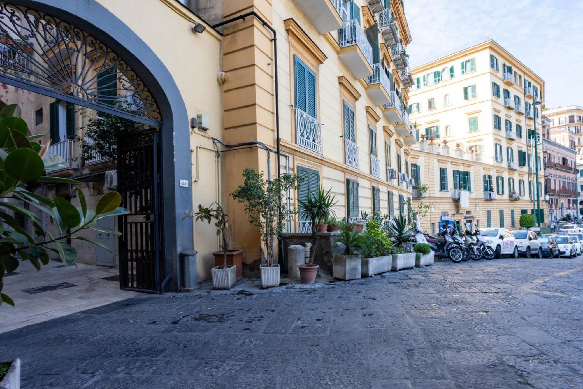 Molo Caracciolo Appartement Napels Buitenkant foto