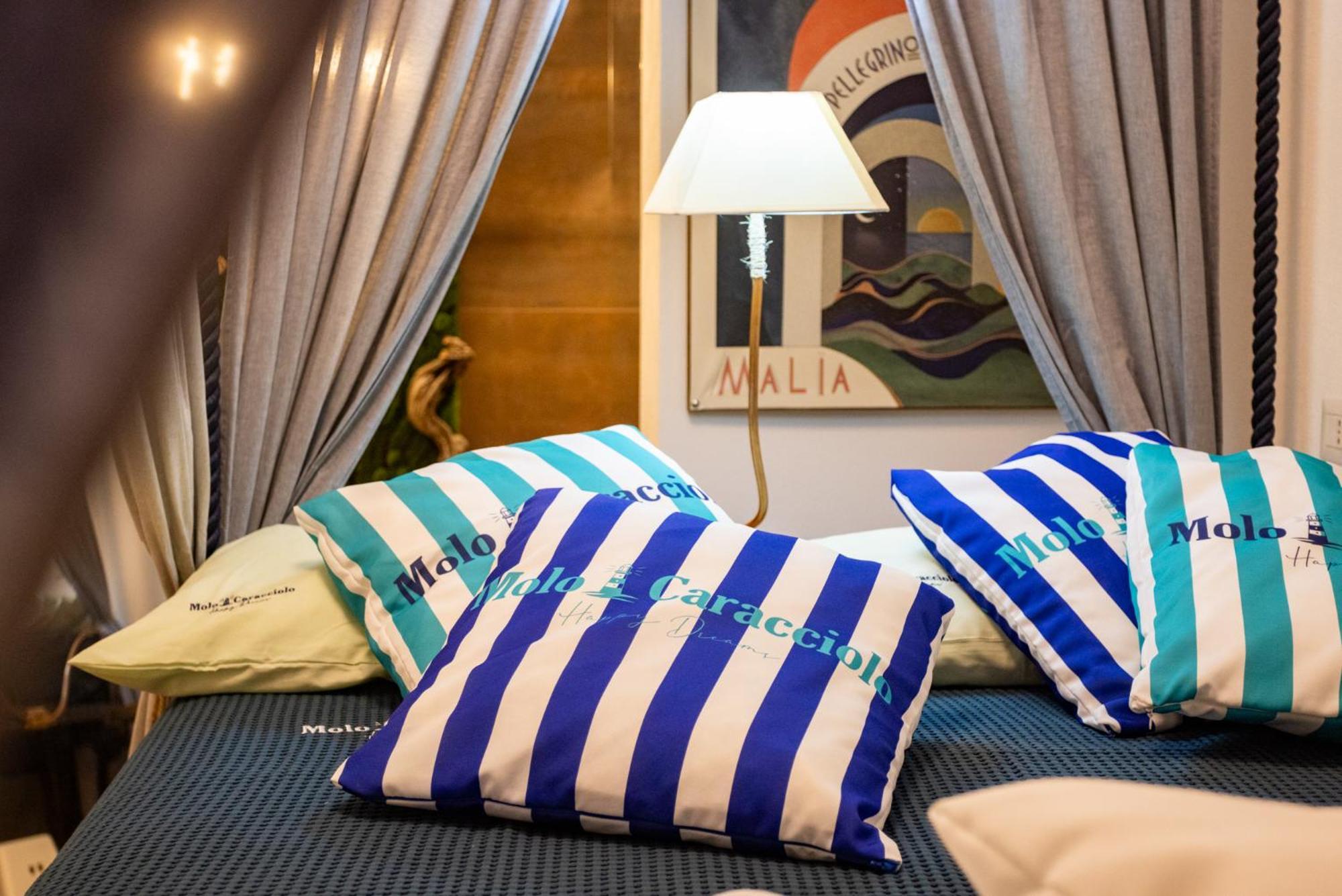 Molo Caracciolo Appartement Napels Buitenkant foto